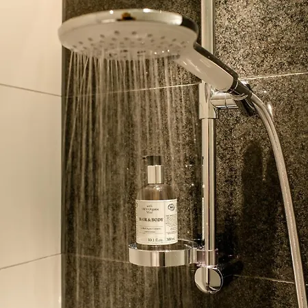 One فندق إنسبروك